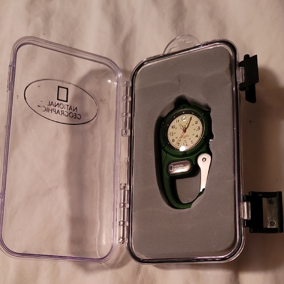 National Geographic Clip-on Watch With Red Light In Waterproof‎ Clip-on Case - Picture 1 of 9